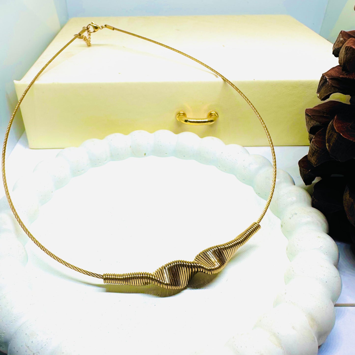 Luxe Wired 18K Choker