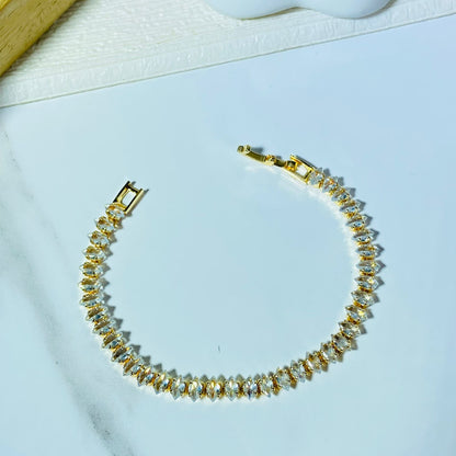 Spark Tennis Bracelet (Gold)