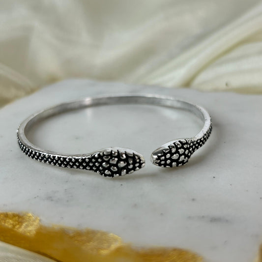 Dual Serpant Brass Bracelet( Silver)