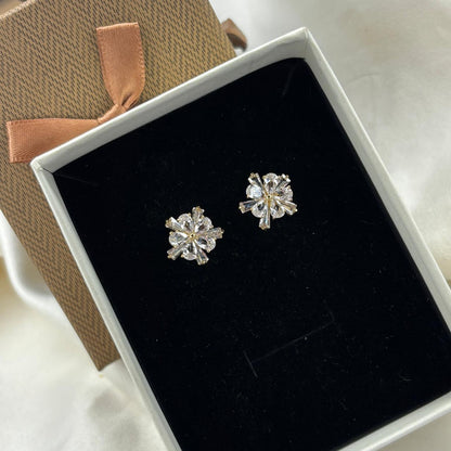 Bloom Studs