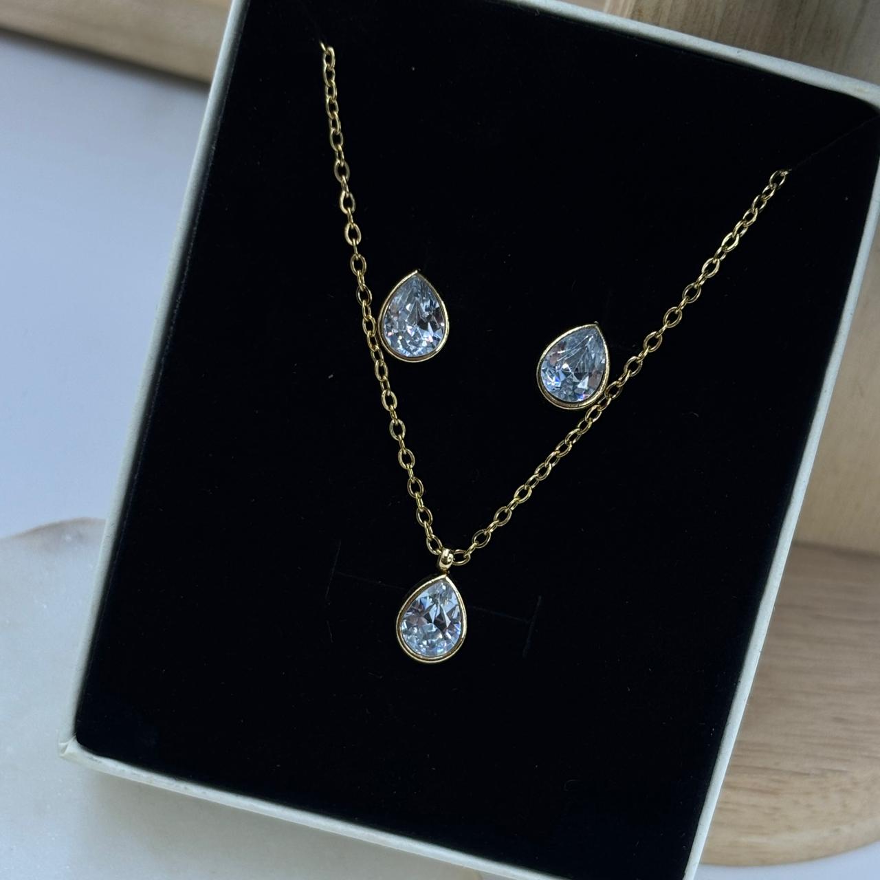 Drop Solitaire Jewellery Set (White)