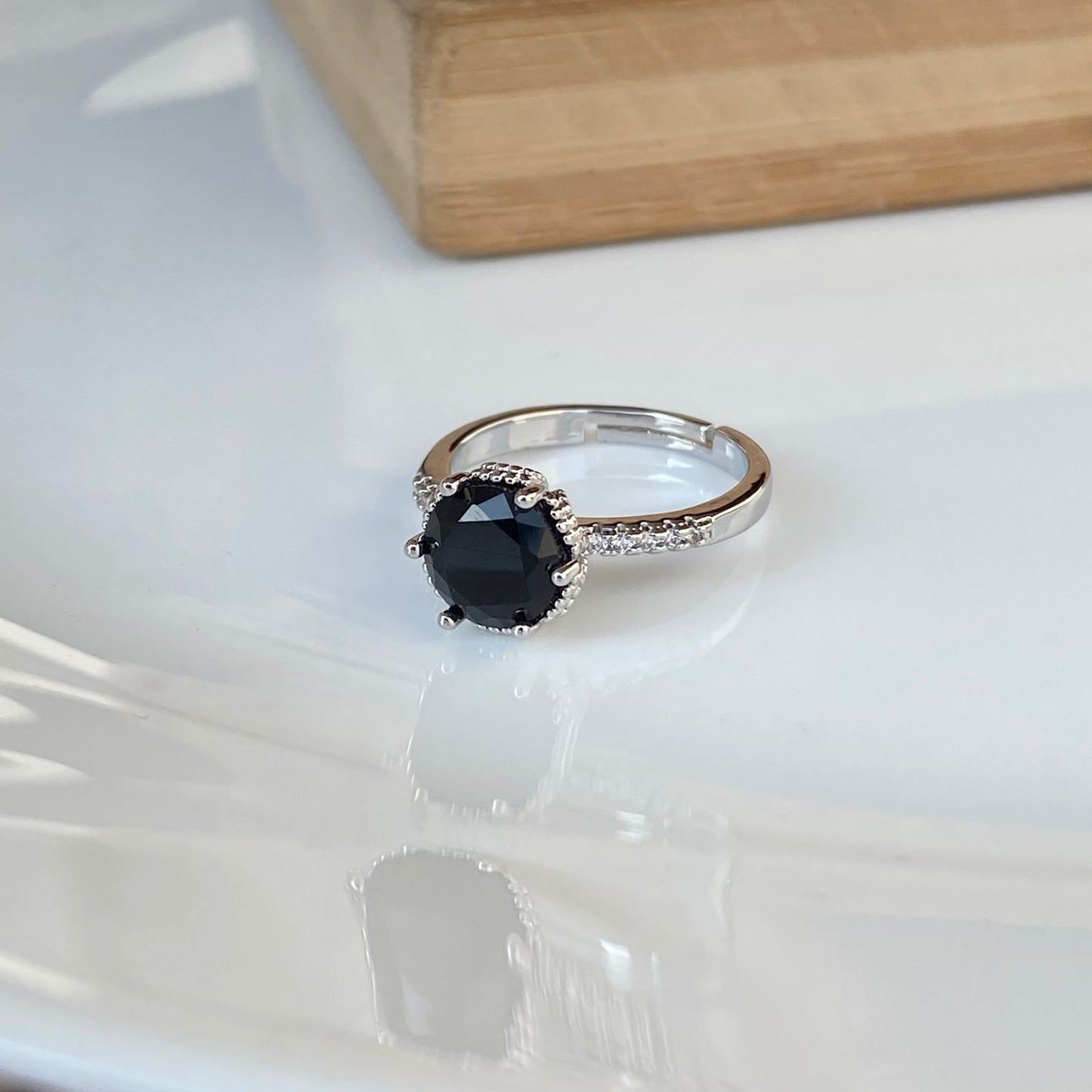 Black Classic Ring