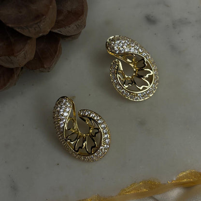 Sparkling Studs