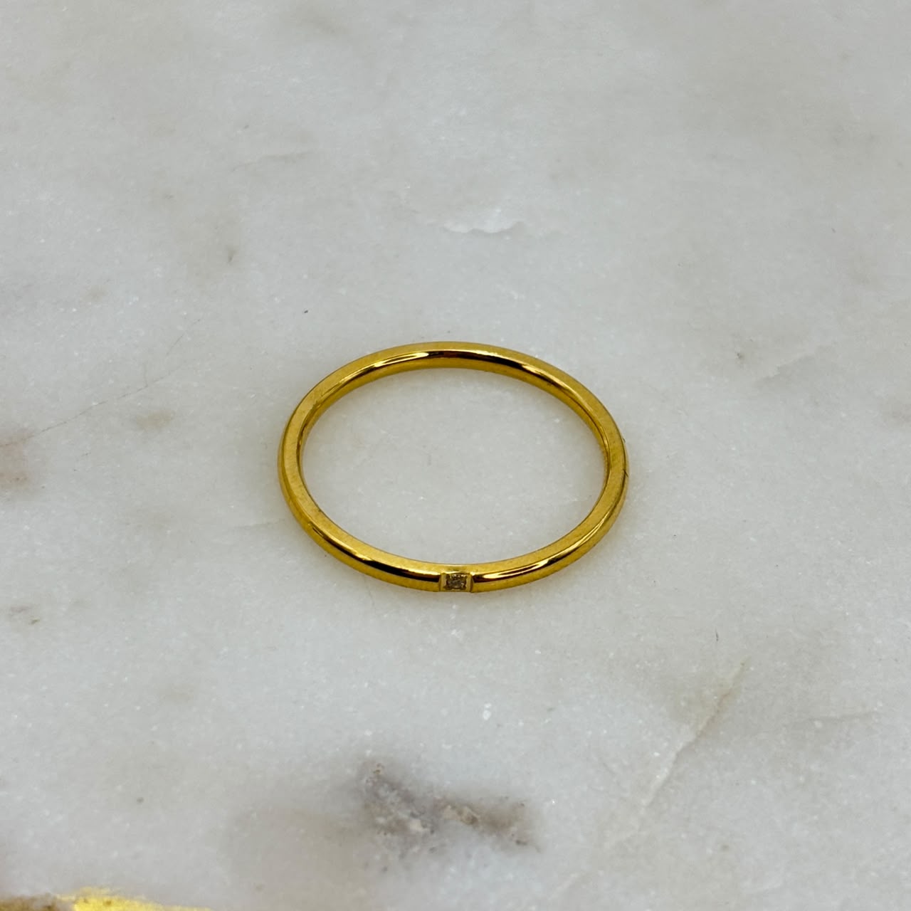 Sparkling Minimal Ring