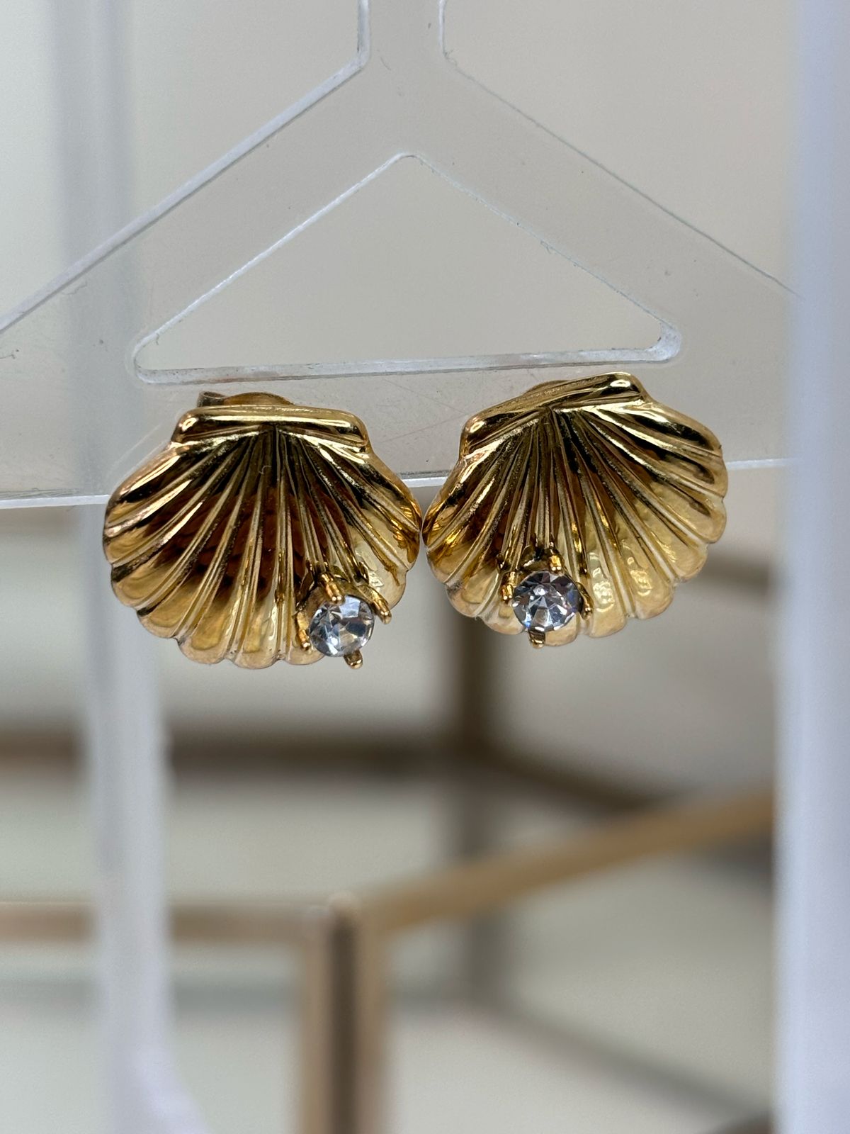Shell Mini Stud Earrings