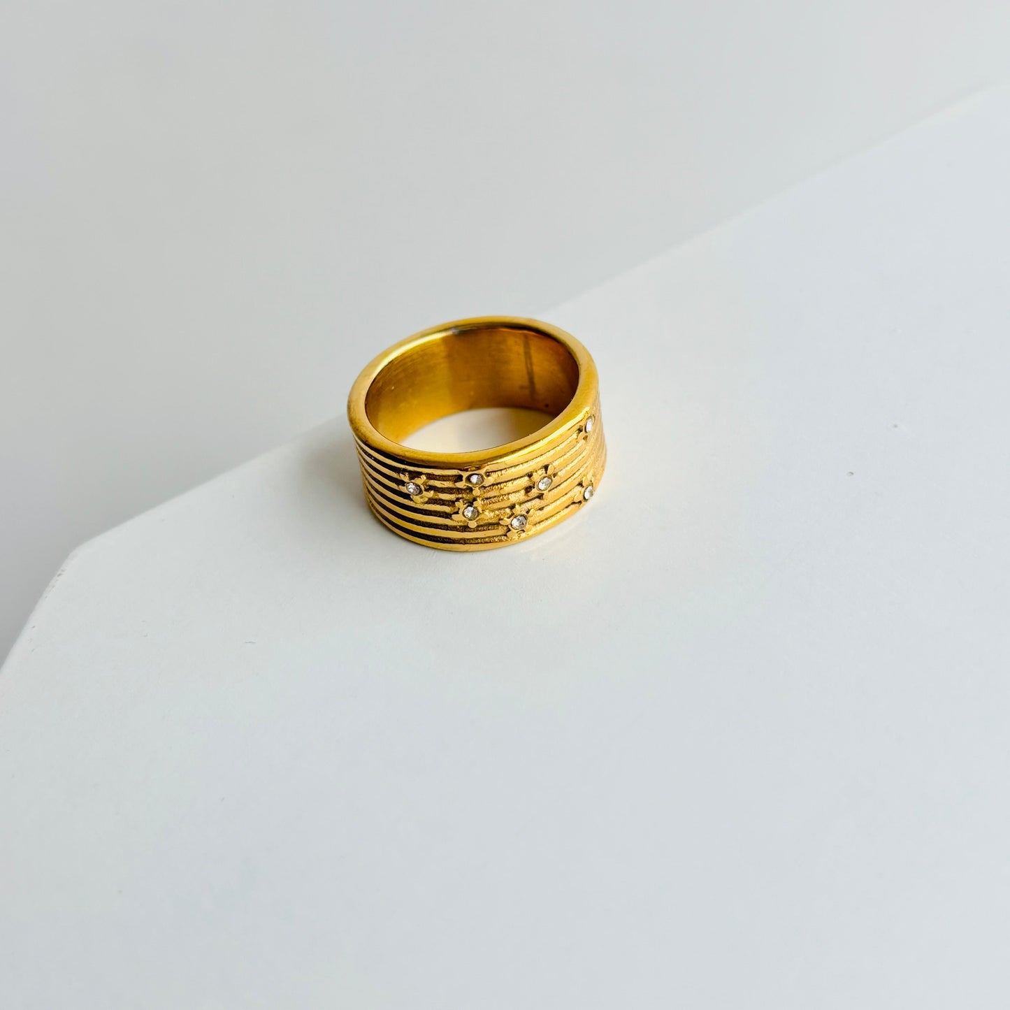 Celestial 18K Band Ring