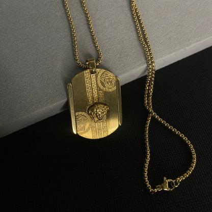 Royal Sace Pendant Chain