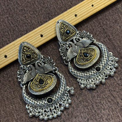 Himadri Maharani Earrings Black