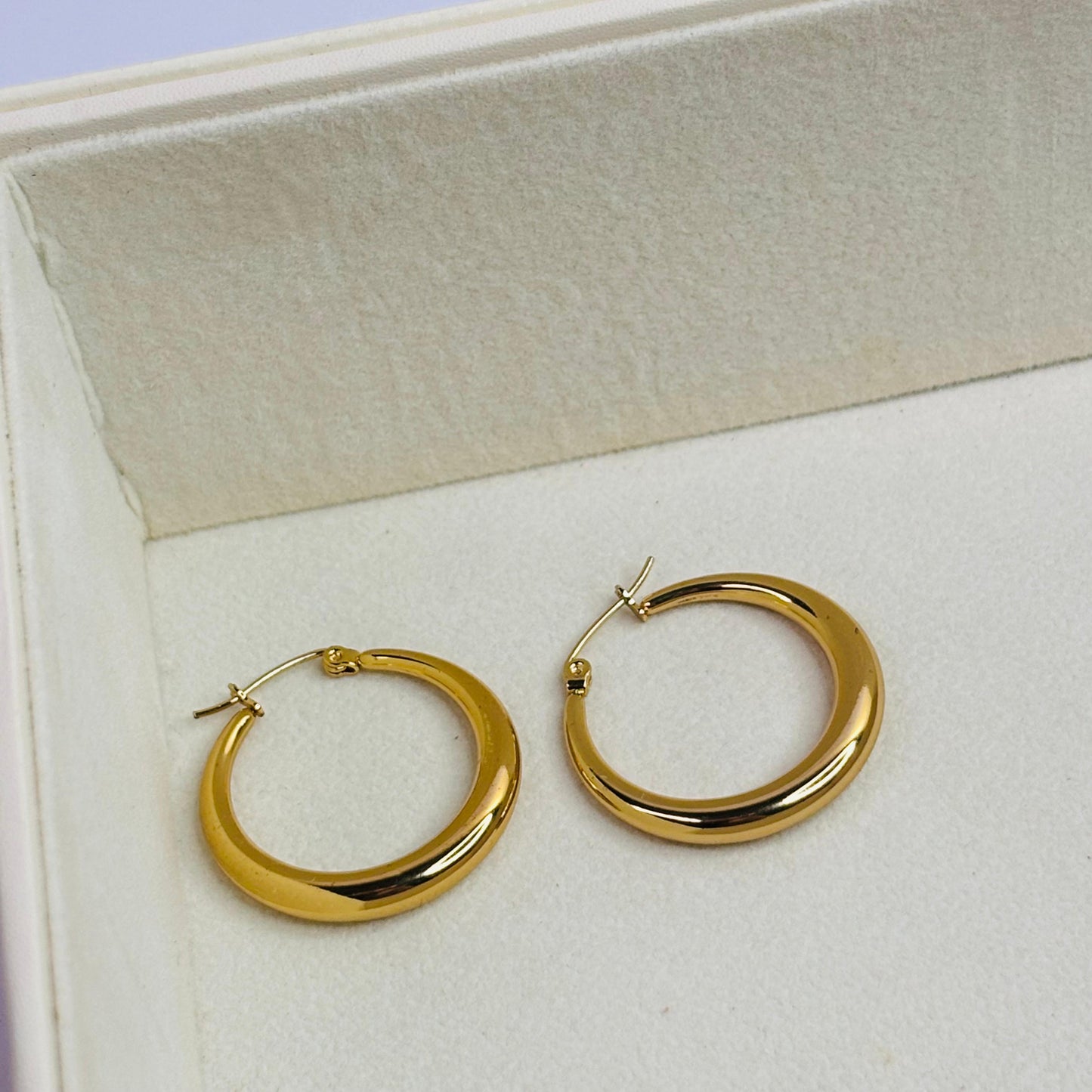 Classic Round Medium Hoops