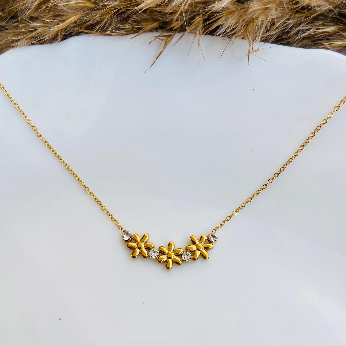 White Foresta Necklace