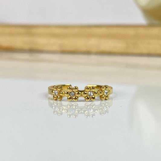 Tiara 18K Ring