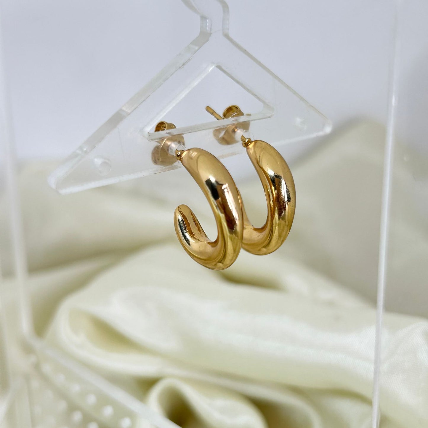 Luxe Curve Hoops