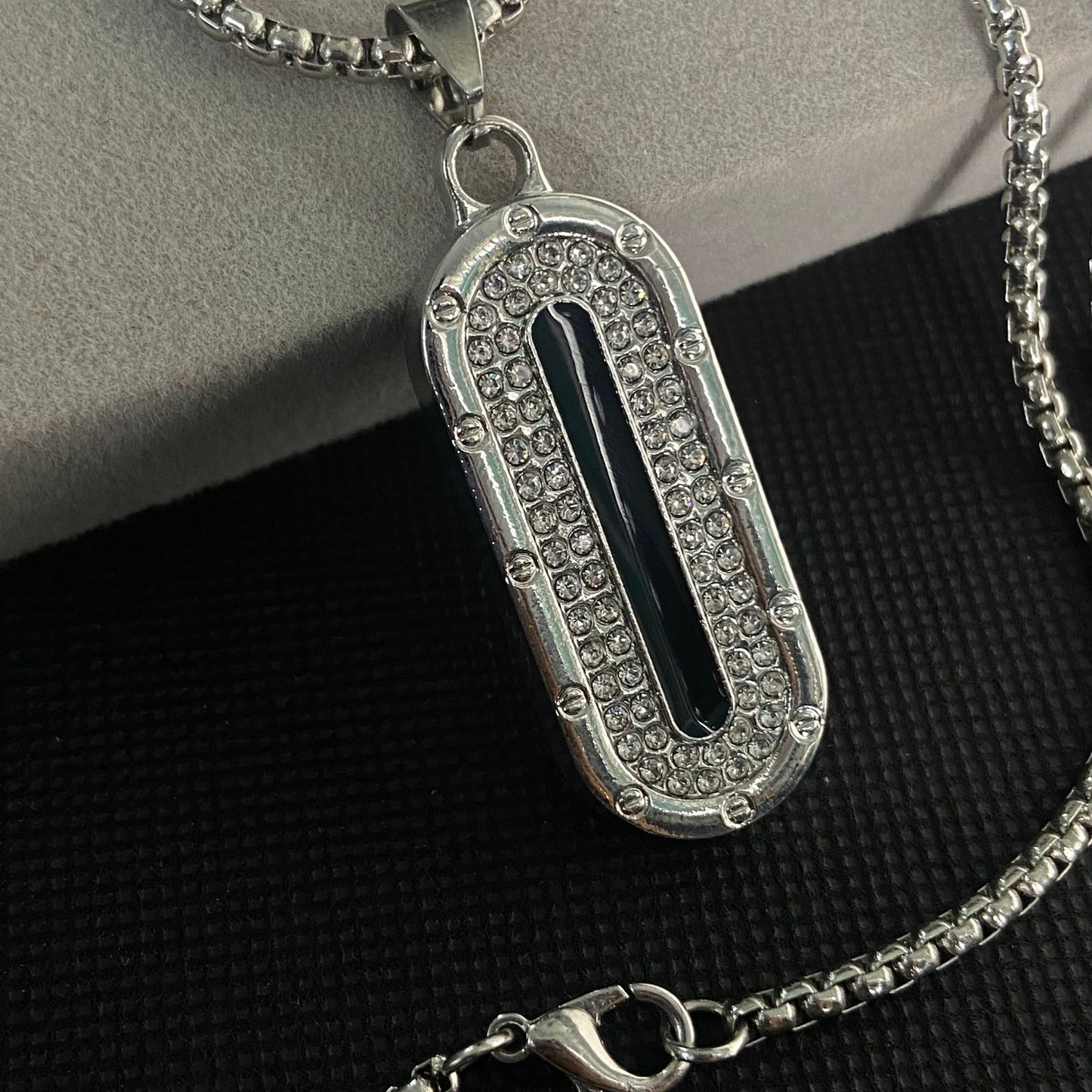 Oliver Iced Out Pendant Chain