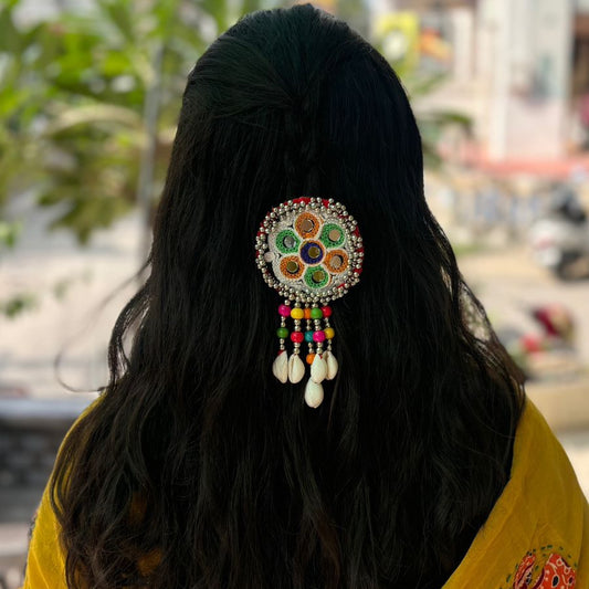 Mini Kanchli Cowry Hair Clip