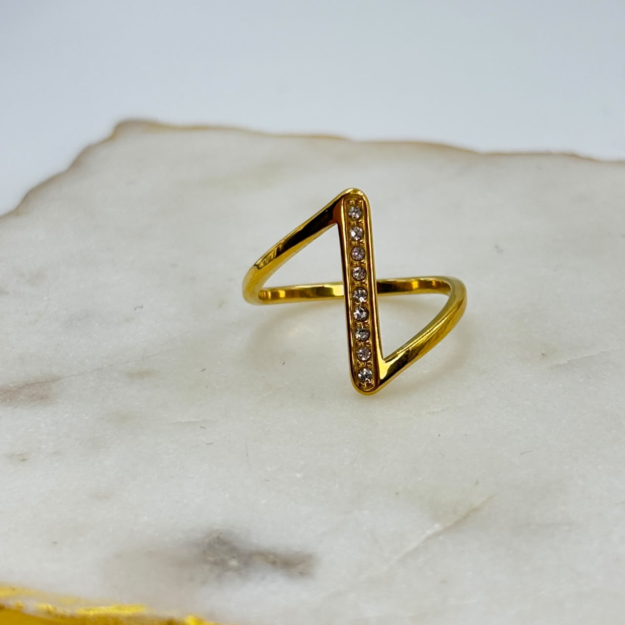 Dainty Z Ring