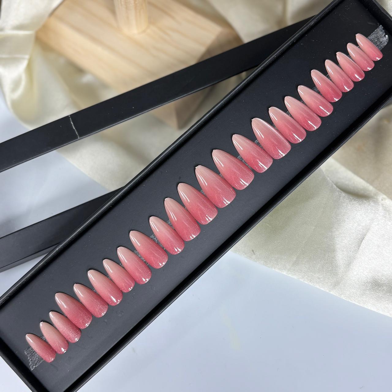 Ombré Cat Eye Nails 09