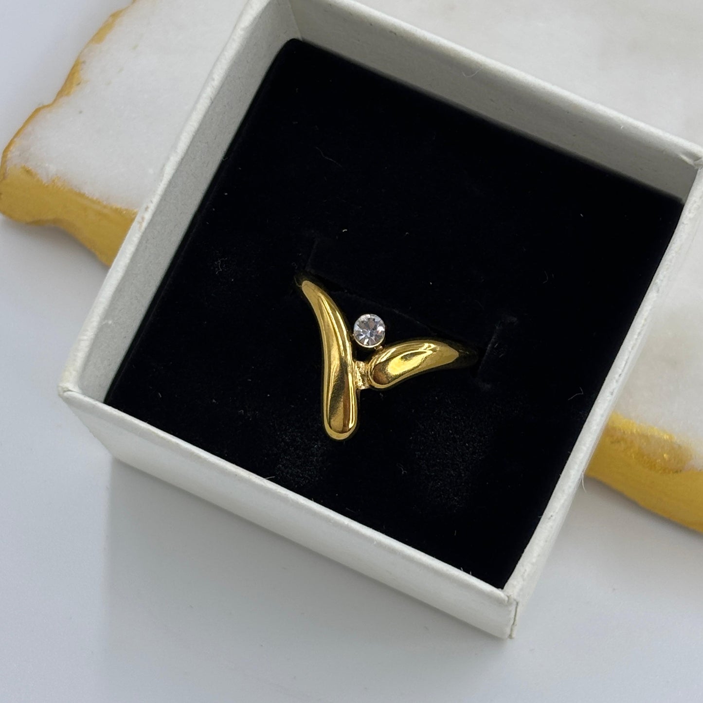 Velora Luxe Ring