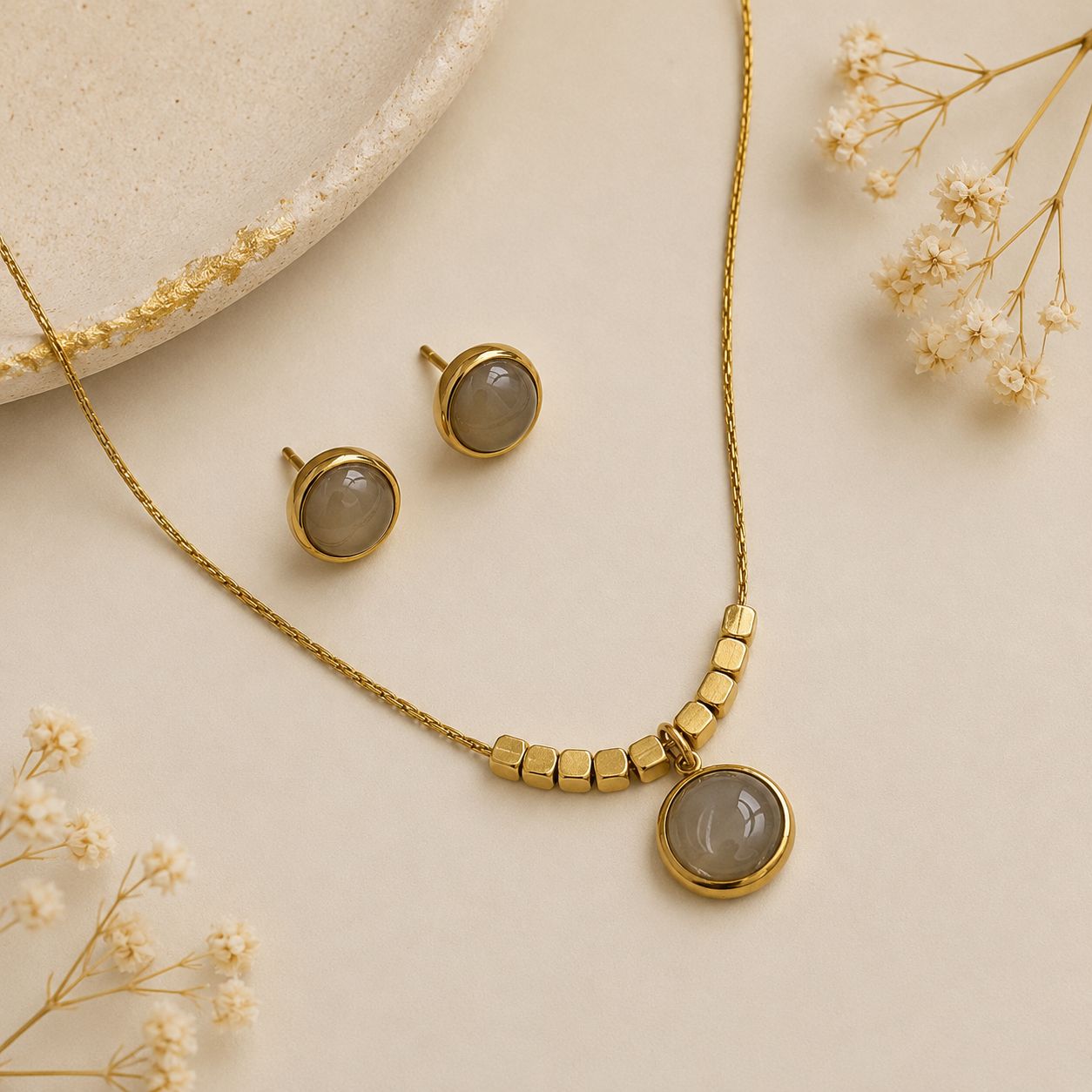 White Spark Jewellery Set
