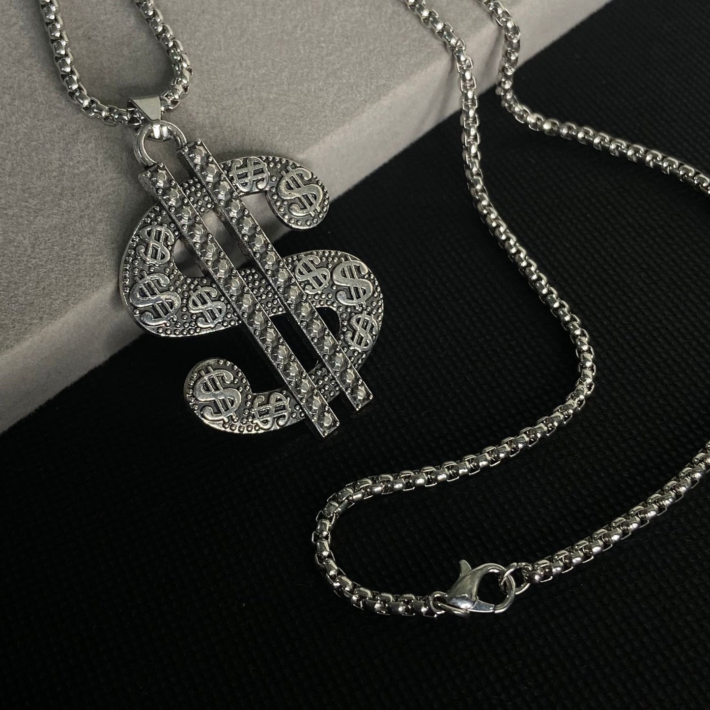 Richie Rich Pendant Chain