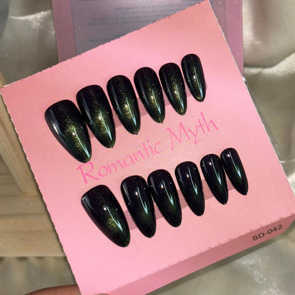 Cat Eye Nails 43