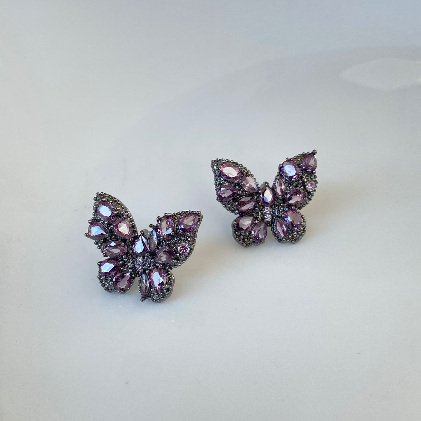 Glam Butterfly Earrings ( Lilac )
