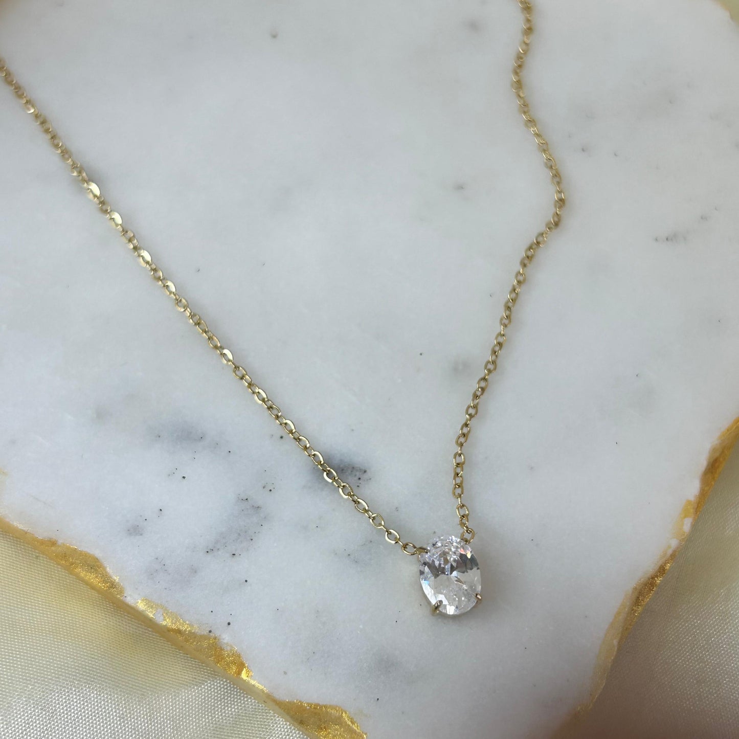 Olara Minimal Necklace