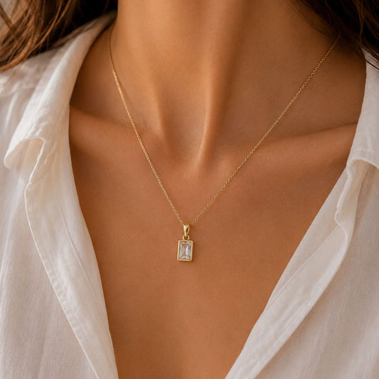 Dainty Octo Necklace ( Gold )