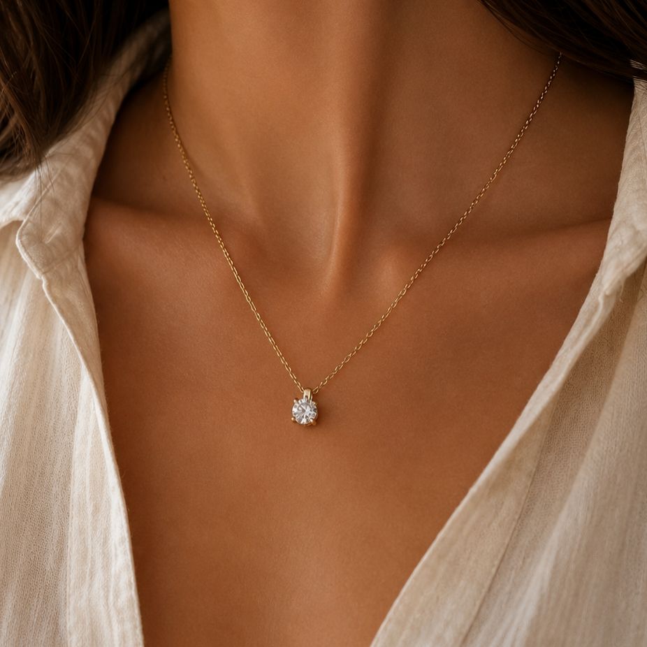 Dainty Alexa Necklace ( Gold )