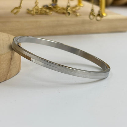 Elara Classic Bracelet
