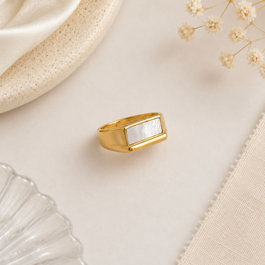 MOP Chunky Ring