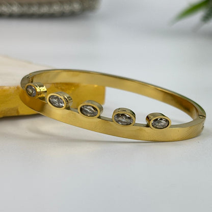 Veronica Bracelet  (Small Size-2.2-2.4)