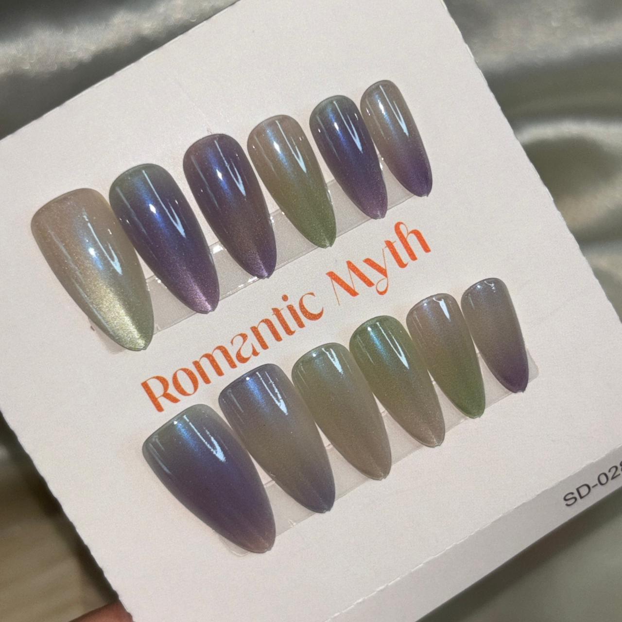Cat Eye Nails 106