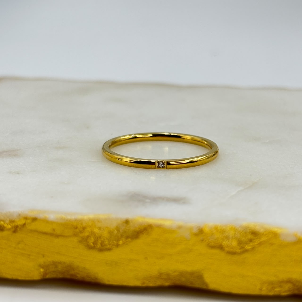 Sparkling Minimal Ring
