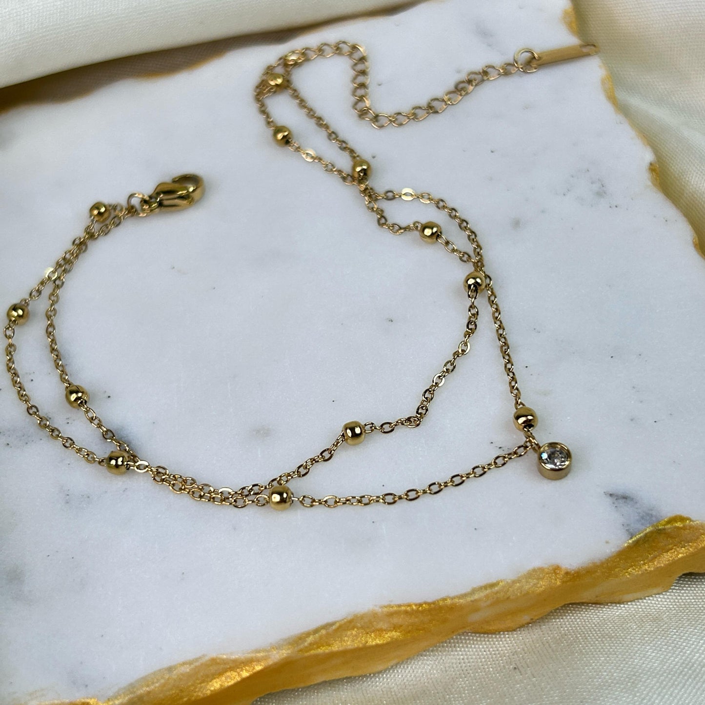 Minimal layered Anklet