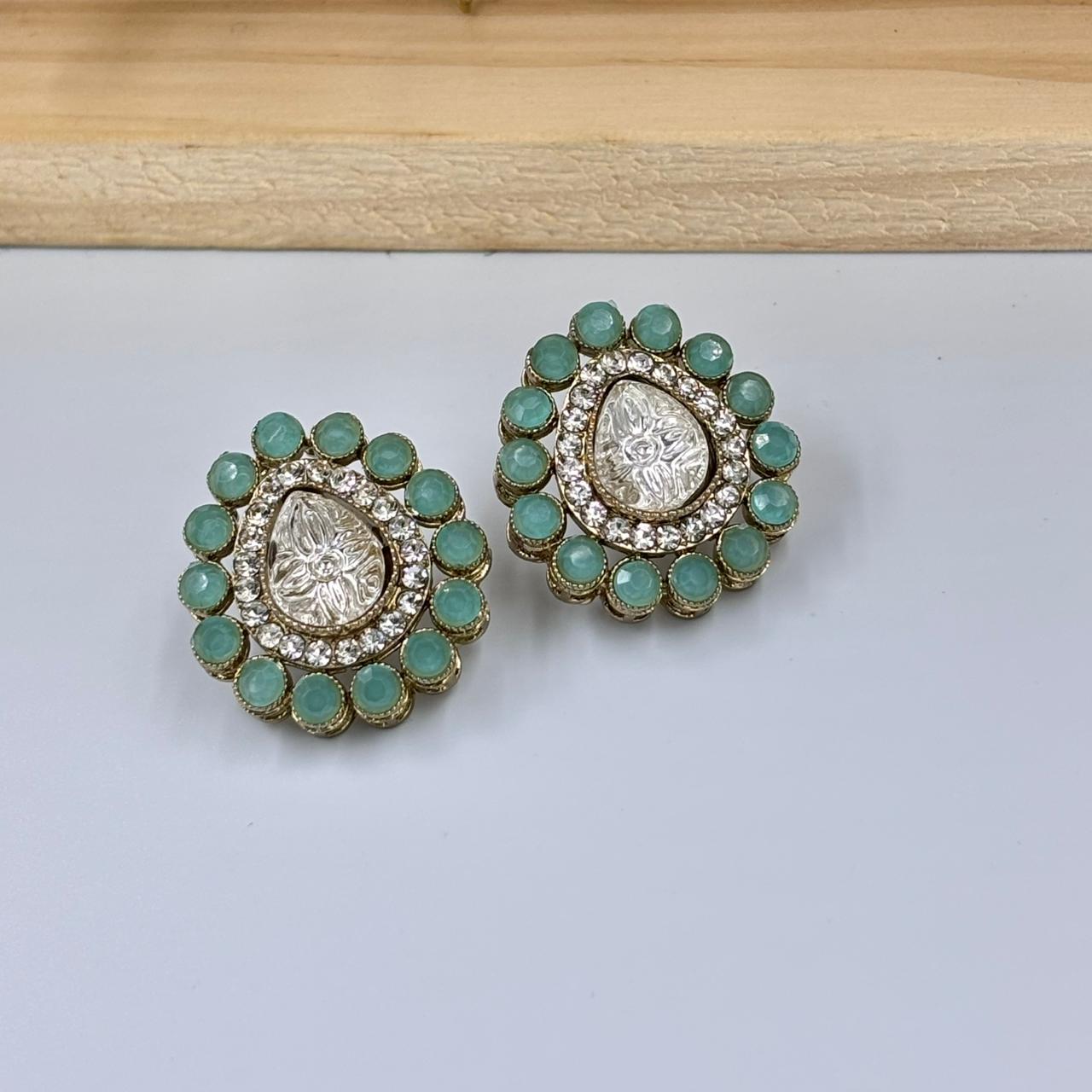 Noor Moisanite Stud Earrings ( Mint)