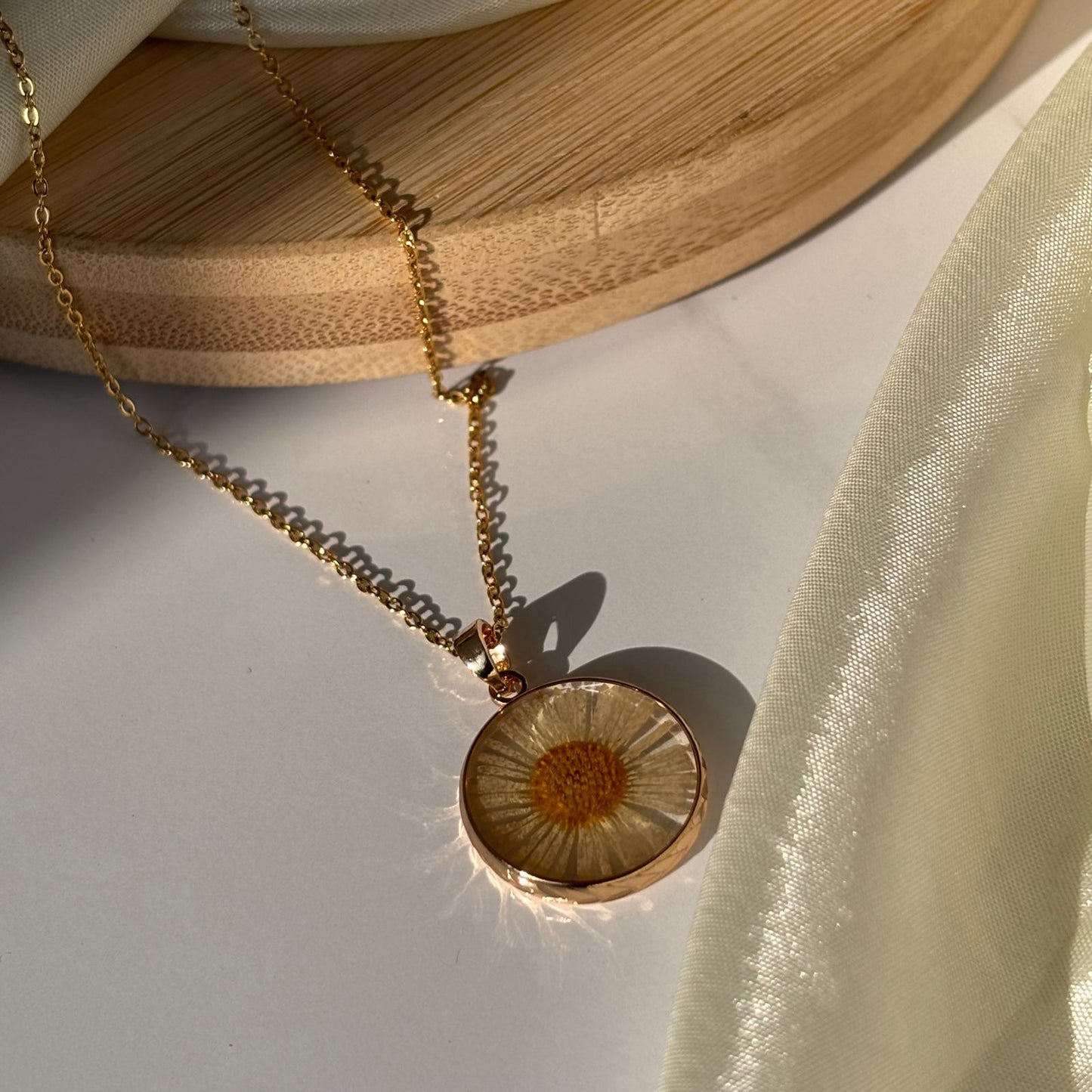 White Daisy Resin Necklace