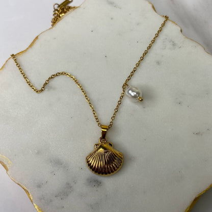 Nami Beach Charm Necklace