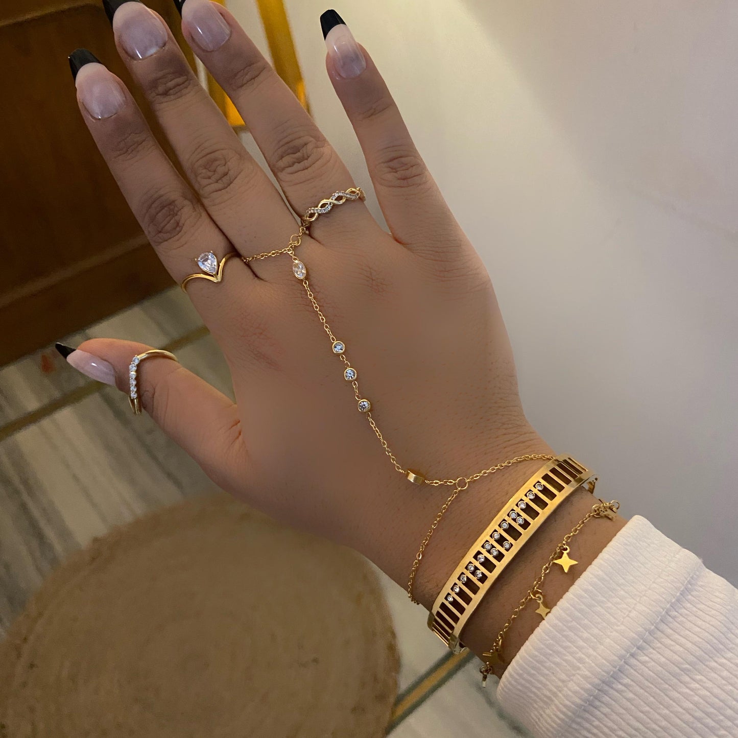 Glory Hand Chain