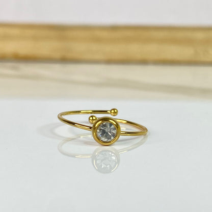 Ellie Solitaire 18K Ring