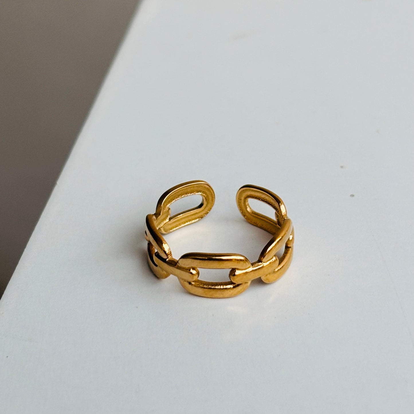 Linked Selena Ring