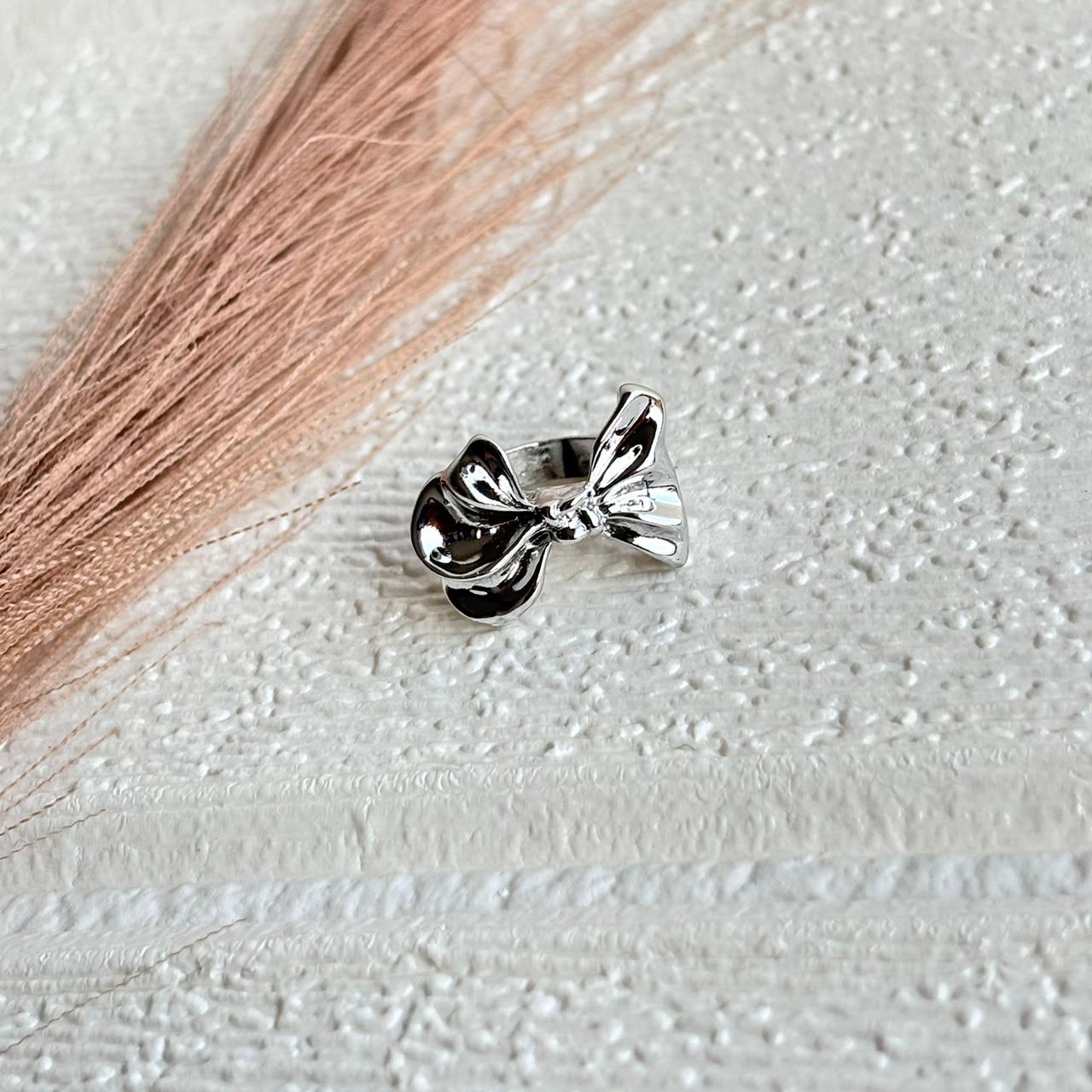 Bow Classy Earcuff ( Silver)