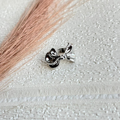 Bow Classy Earcuff ( Silver)