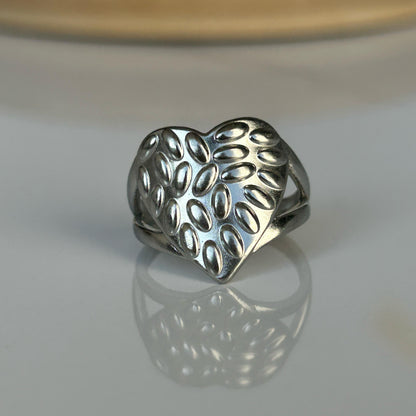 Bold Heart Ring
