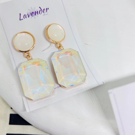 Holographic Danglers (B2G3)