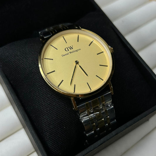 DW 32 mm Round Chain Watch 02