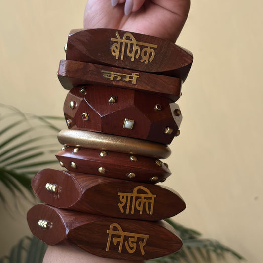 Never too much ! Stack of 7 Boho Wooden Bangles