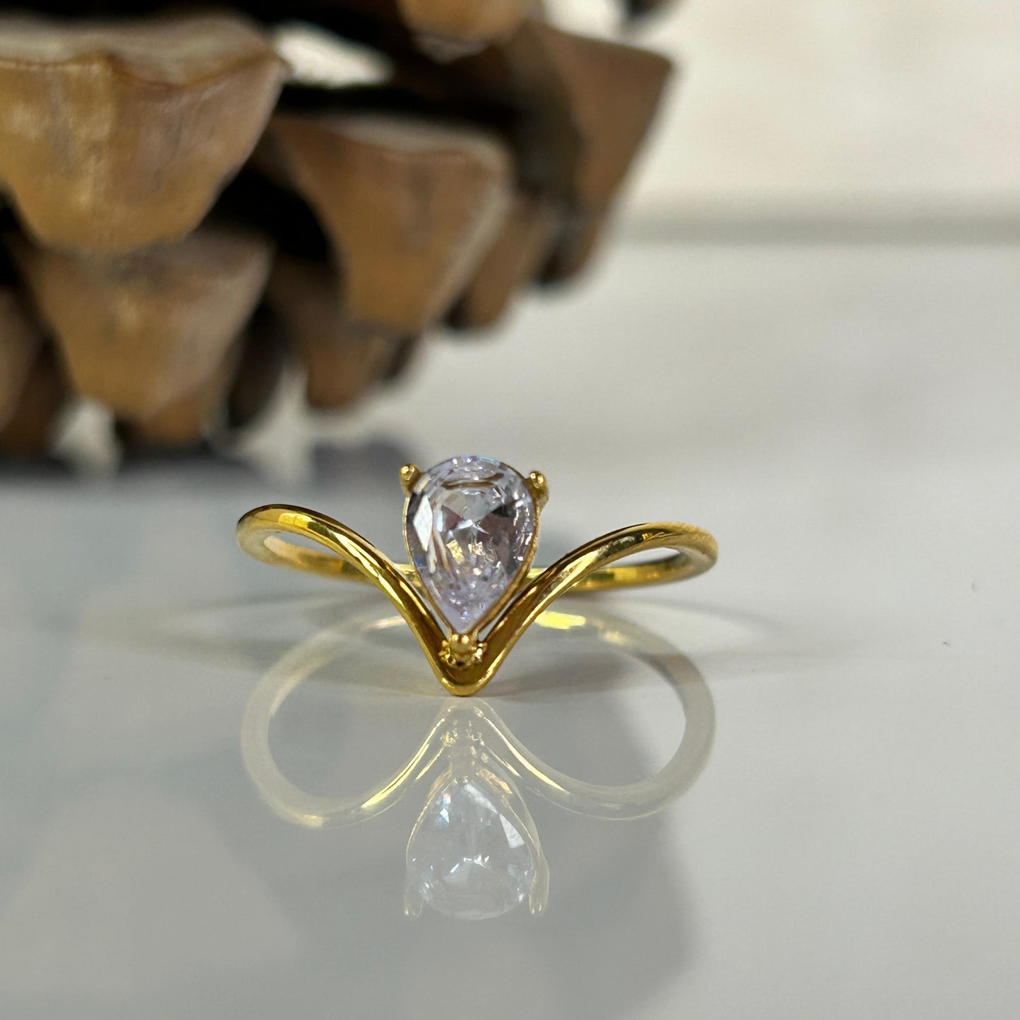 Drop V Vanki Ring