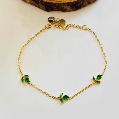 Emerald Tulip Bracelet •