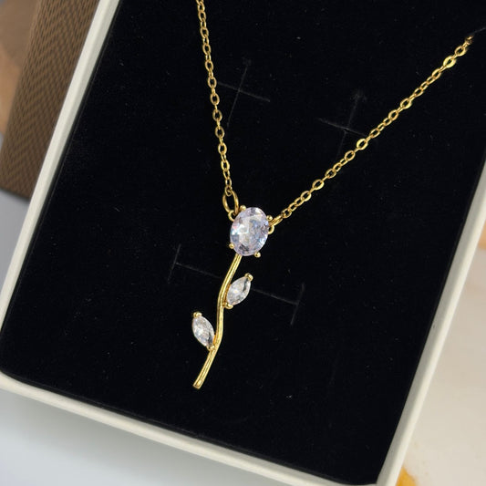 Tulip Cinderella Necklace (white)