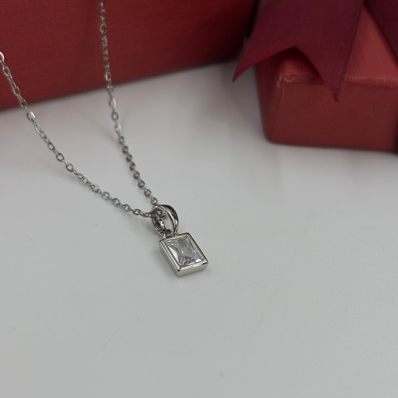 Dainty Octo Necklace ( Silver)